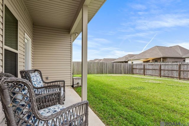 1232 Gentle Wind Dr, Baton Rouge, LA 70820