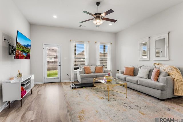 1232 Gentle Wind Dr, Baton Rouge, LA 70820