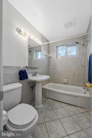 8806 CROMWELL DR, Springfield, VA 22151