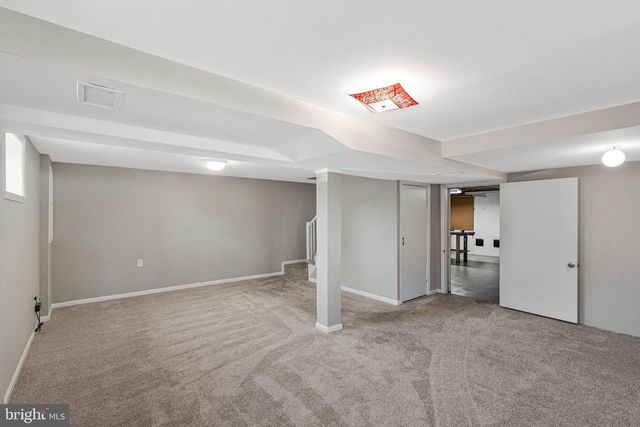 8806 CROMWELL DR, Springfield, VA 22151