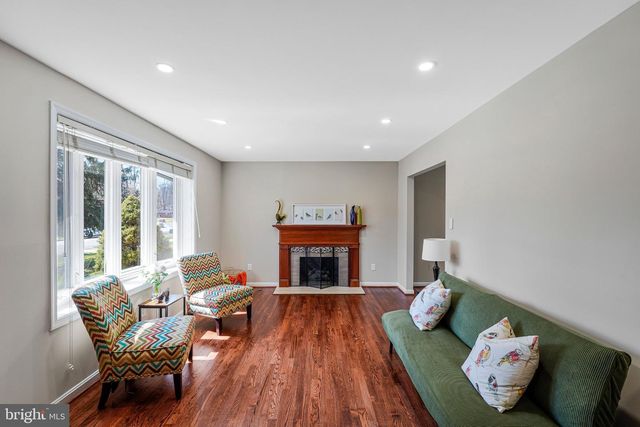 8806 CROMWELL DR, Springfield, VA 22151