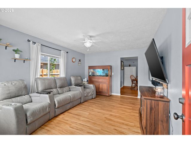 550 Se 16TH St, Salem, OR 97301