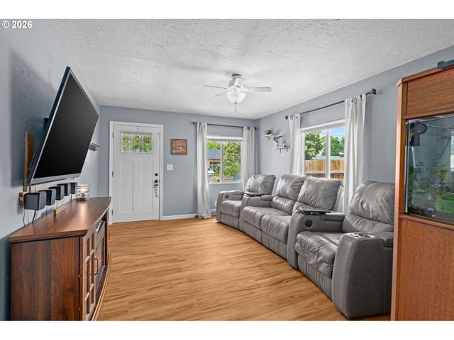 550 Se 16TH St, Salem, OR 97301