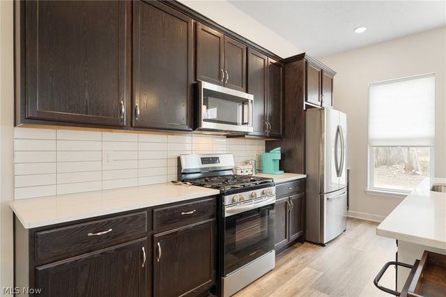 2250 E 100th Street, Cleveland, OH 44106