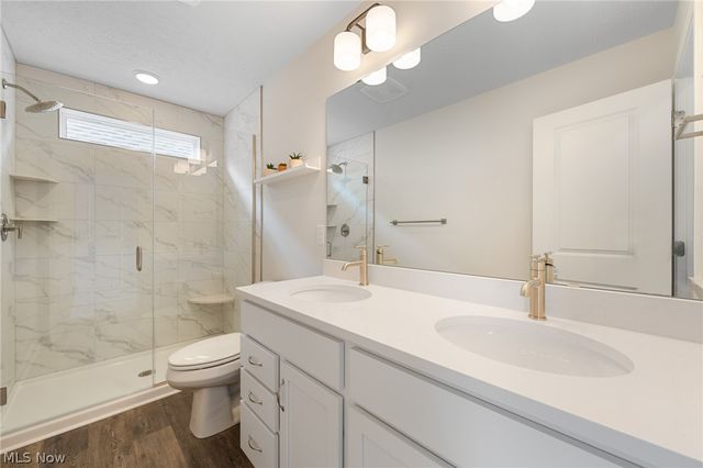 2250 E 100th Street, Cleveland, OH 44106