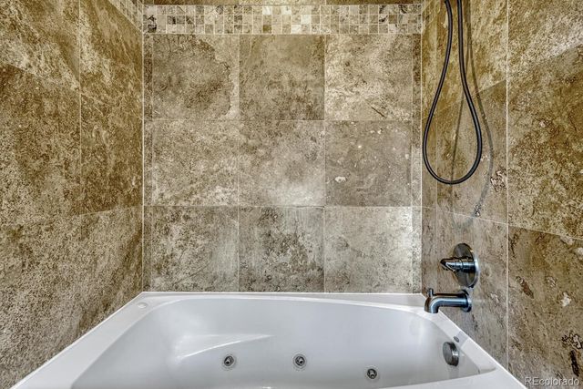 7909 S Poplar Way, Centennial, CO 80112