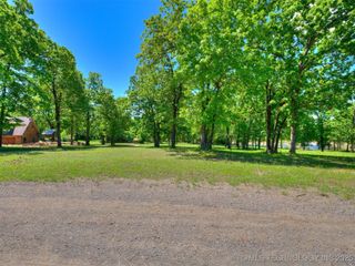 8 E 1200, Eufaula, OK 74432
