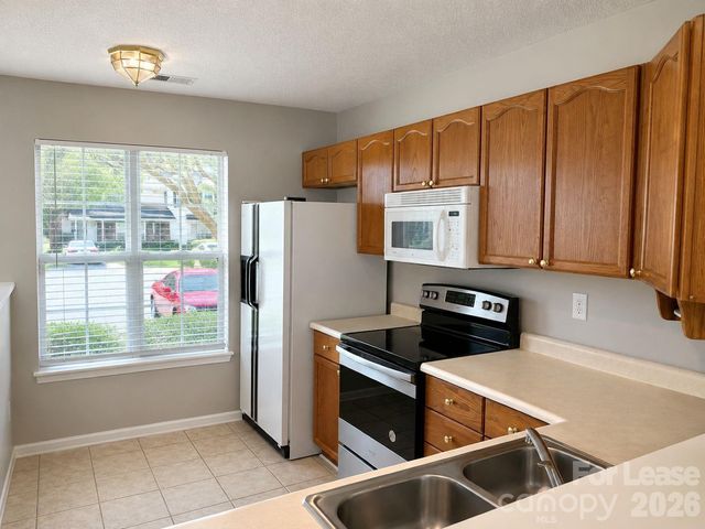 2225 Preakness Court, Charlotte, NC 28273