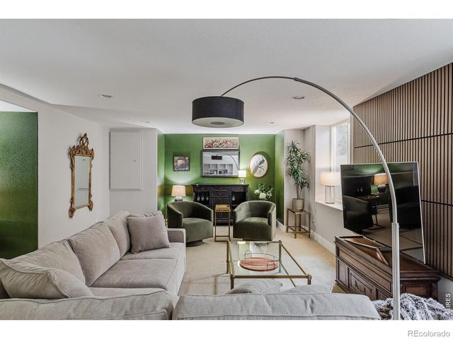 8584 Summerlin Place, Longmont, CO 80503