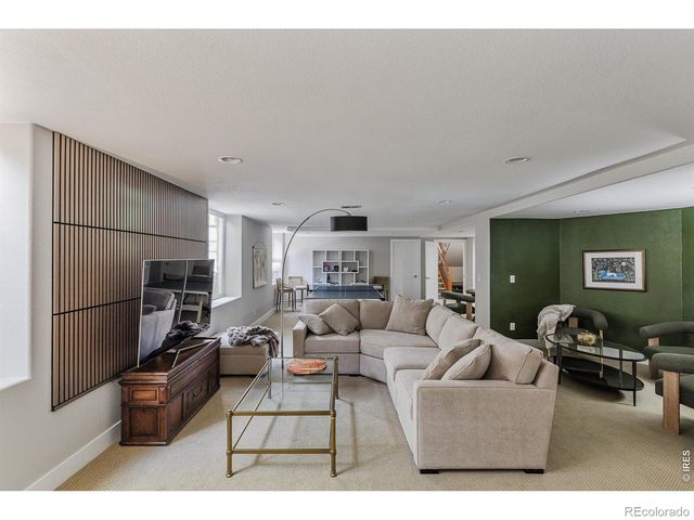 8584 Summerlin Place, Longmont, CO 80503