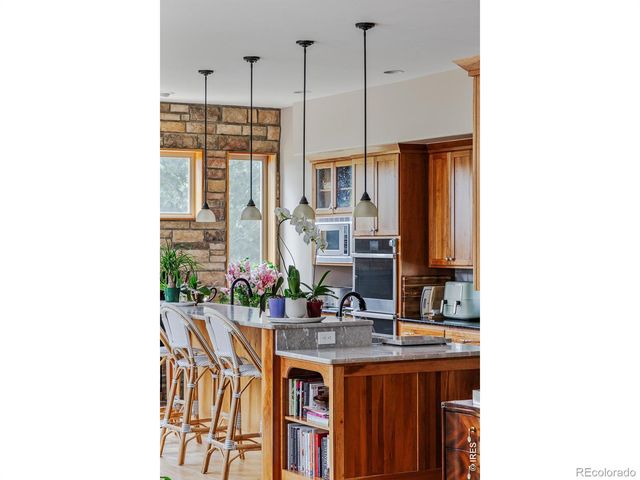 8584 Summerlin Place, Longmont, CO 80503
