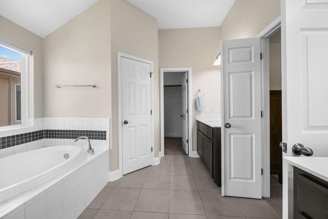 5221 Rain Lily DR, Austin, TX 78739