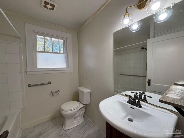 1120 Barcia Dr, Pensacola, FL 32503