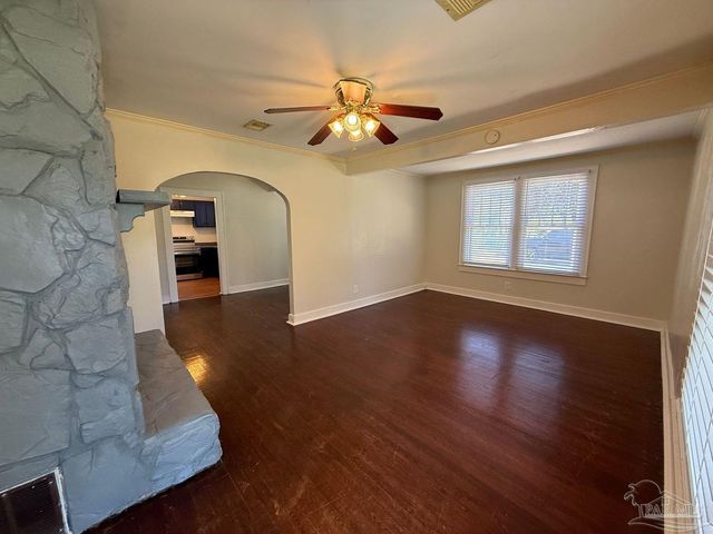 1120 Barcia Dr, Pensacola, FL 32503