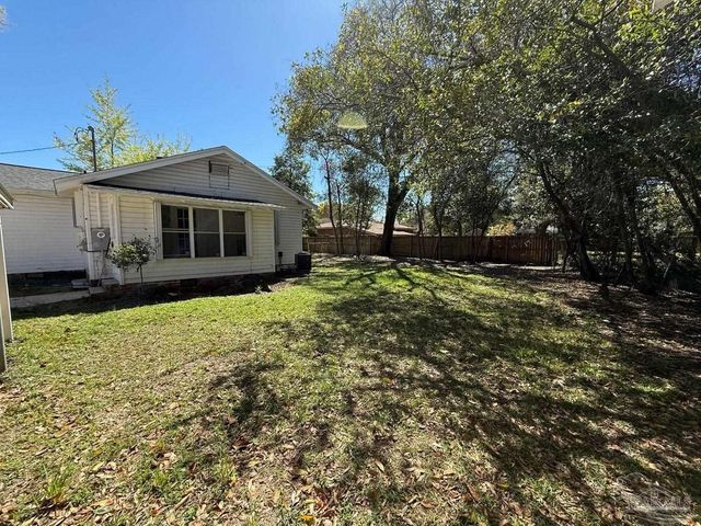 1120 Barcia Dr, Pensacola, FL 32503