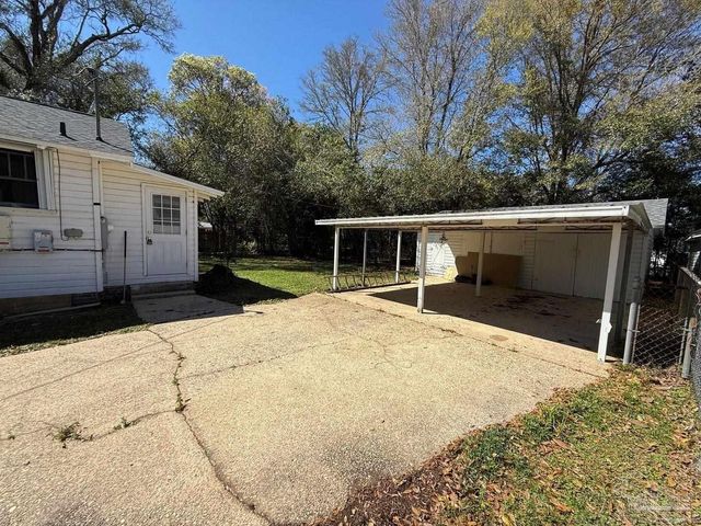 1120 Barcia Dr, Pensacola, FL 32503