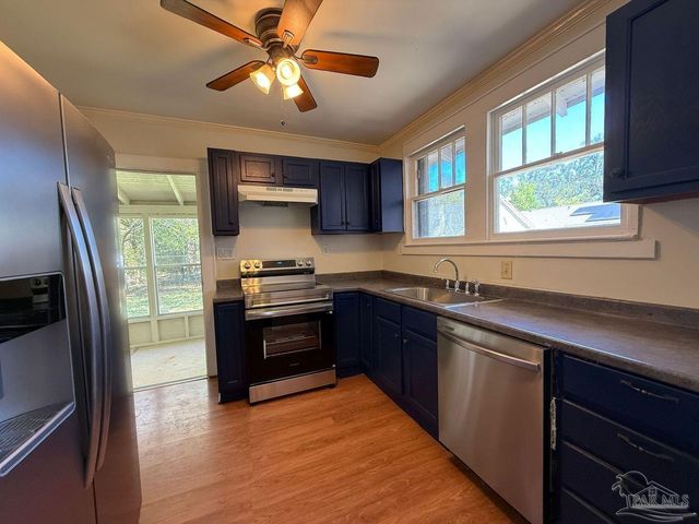 1120 Barcia Dr, Pensacola, FL 32503