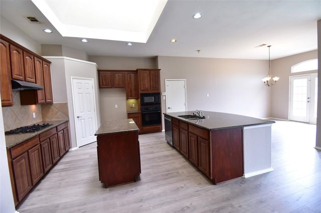 13020 Bugatti Drive, Frisco, TX 75033