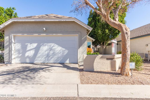 5210 W JUPITER Way N, Chandler, AZ 85226
