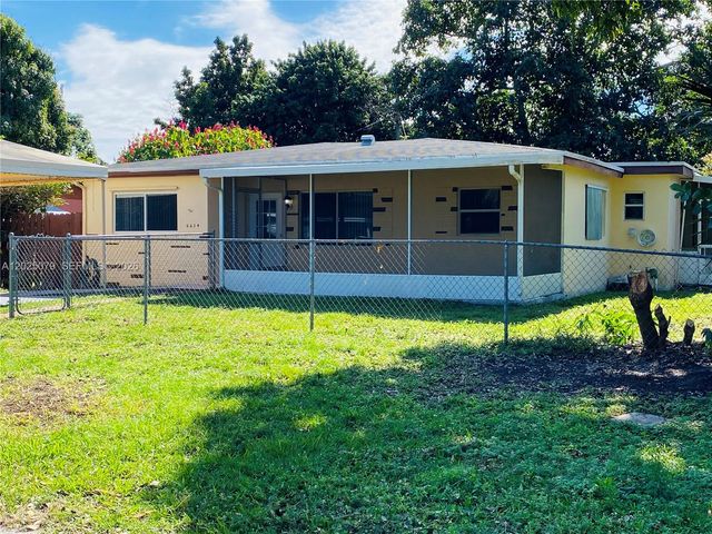 6234 Hayes St, Hollywood, FL 33024