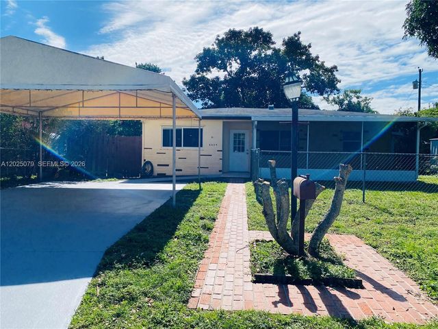 6234 Hayes St, Hollywood, FL 33024
