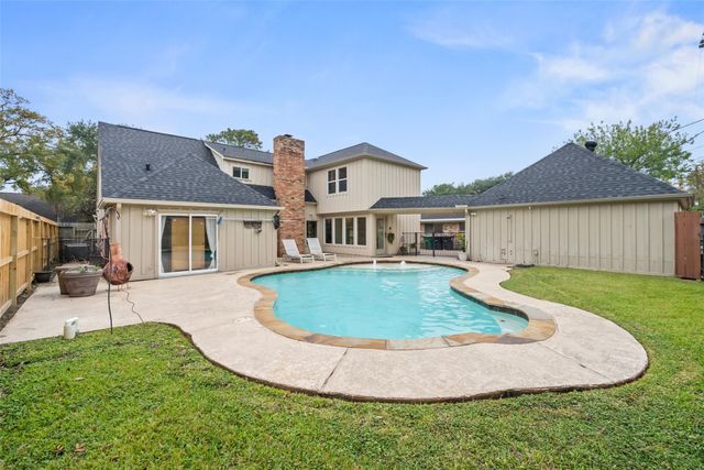 12322 Queensbury Lane, Houston, TX 77024