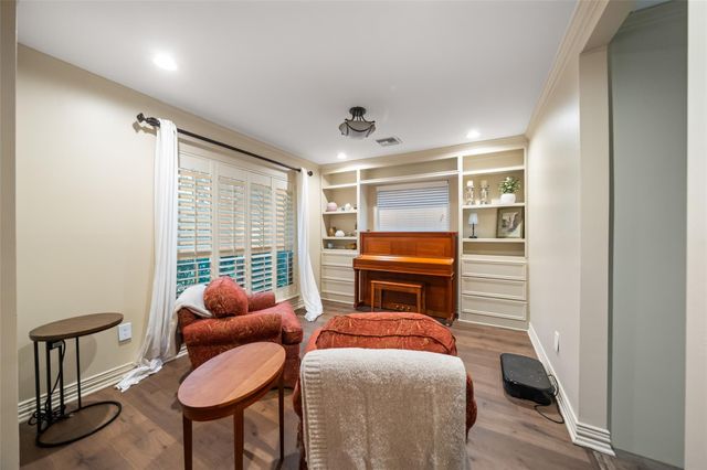 12322 Queensbury Lane, Houston, TX 77024