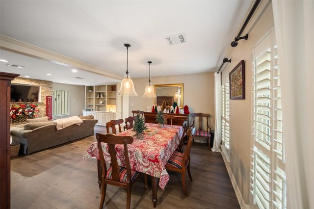 12322 Queensbury Lane, Houston, TX 77024