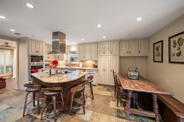 12322 Queensbury Lane, Houston, TX 77024