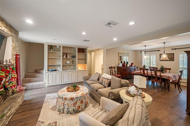 12322 Queensbury Lane, Houston, TX 77024