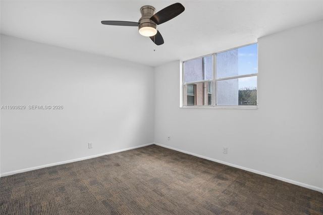 2821 Somerset Dr 302, Lauderdale Lakes, FL 33311