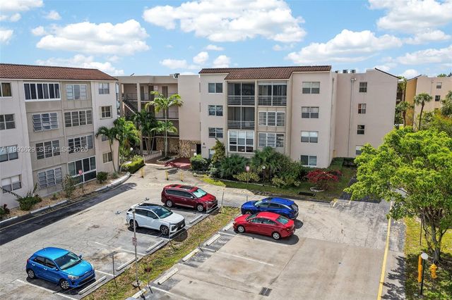2821 Somerset Dr 302, Lauderdale Lakes, FL 33311