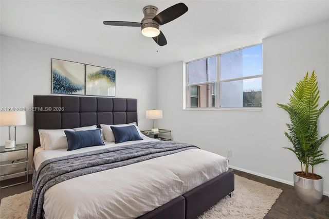 2821 Somerset Dr 302, Lauderdale Lakes, FL 33311