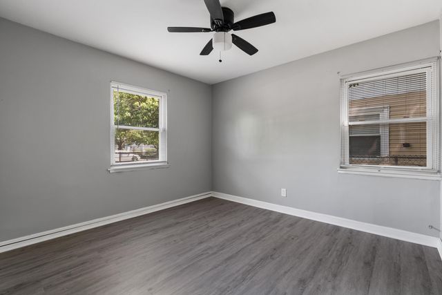 7520 Chestnut Avenue, Hammond, IN 46324