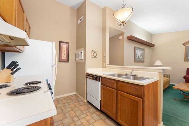 48 Rasso Way 65, Kimberling City, MO 65686