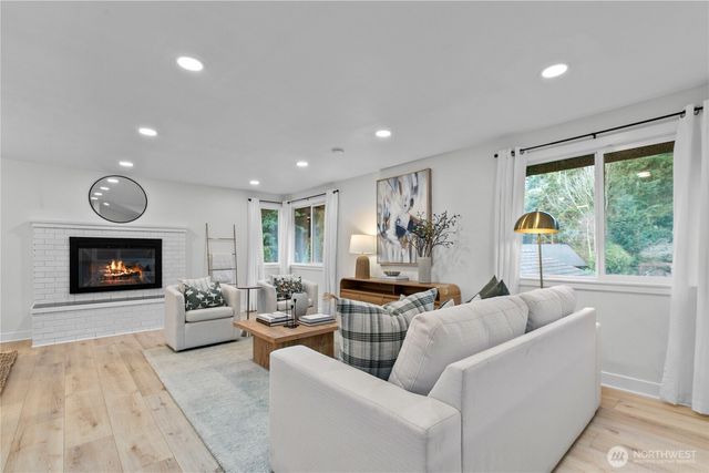 6104 145th Street SW, Edmonds, WA 98026