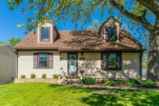 3507 Greenleaf Avenue, Island Lake, IL 60042