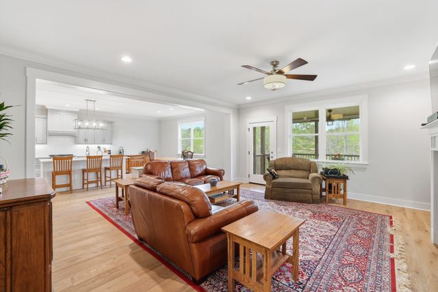 912 Equestrian Drive, Soddy Daisy, TN 37379