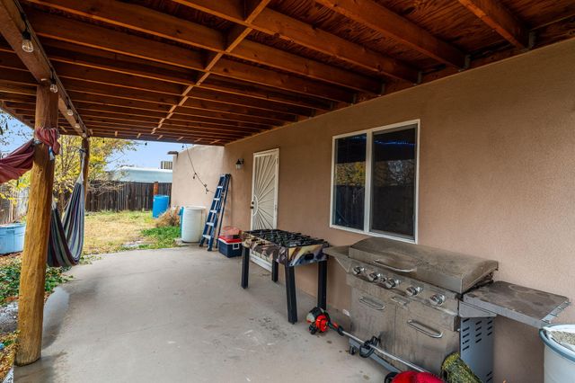 1206 Morning Drive, Santa Fe, NM 87507
