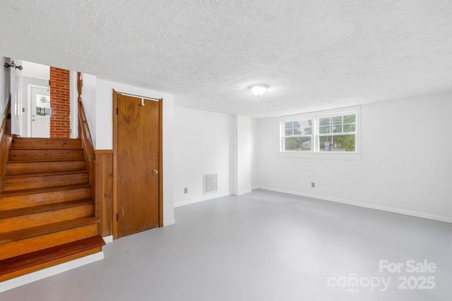 1300 Montgomery Avenue, Albemarle, NC 28001