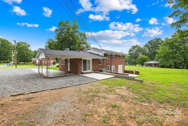 1300 Montgomery Avenue, Albemarle, NC 28001