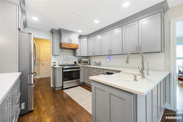 534 Alosio Drive, River Vale, NJ 07675