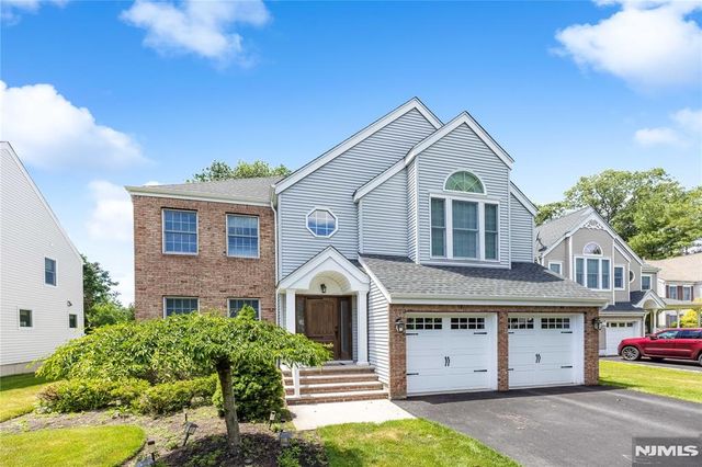534 Alosio Drive, River Vale, NJ 07675