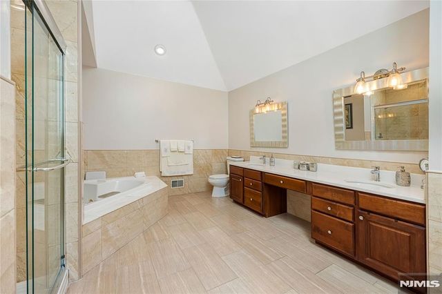534 Alosio Drive, River Vale, NJ 07675