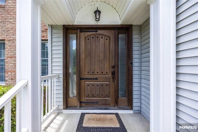 534 Alosio Drive, River Vale, NJ 07675