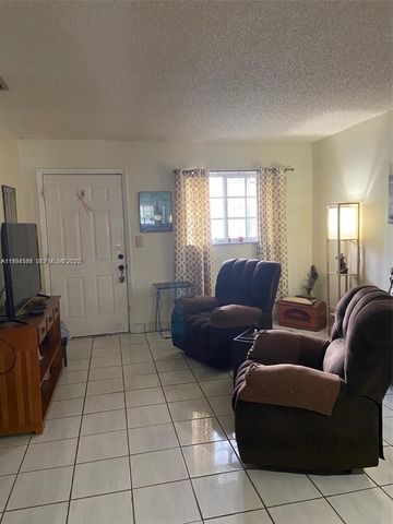 8851 NW 119th St 1113-1, Hialeah Gardens, FL 33018