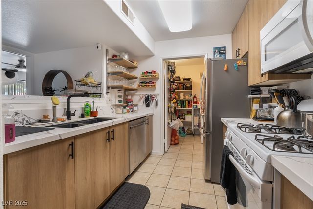 7885 West Flamingo Road 1161, Las Vegas, NV 89147