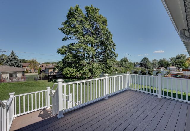276 E Wrightwood Avenue, Glendale Heights, IL 60139