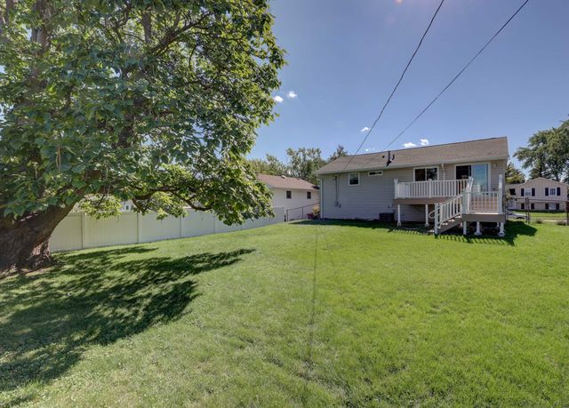 276 E Wrightwood Avenue, Glendale Heights, IL 60139