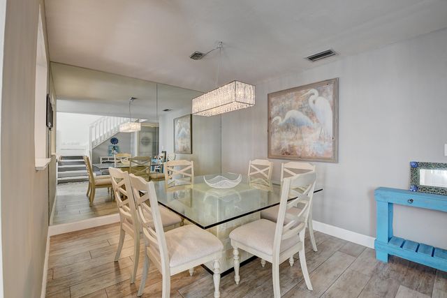 6595 Parkview Drive A, Boca Raton, FL 33433